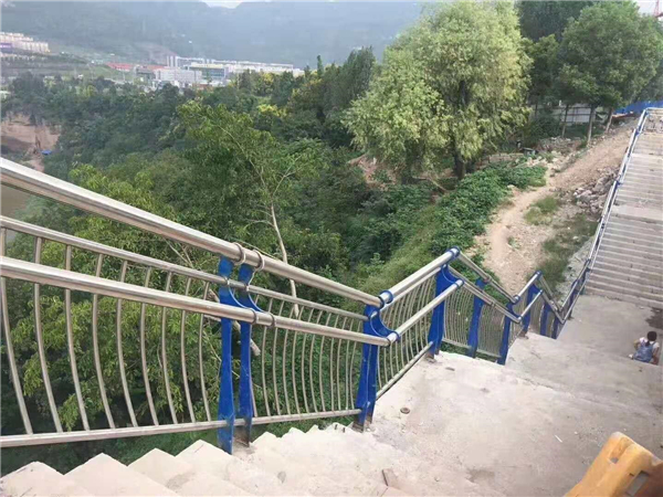 黔东南不锈钢桥梁栏杆