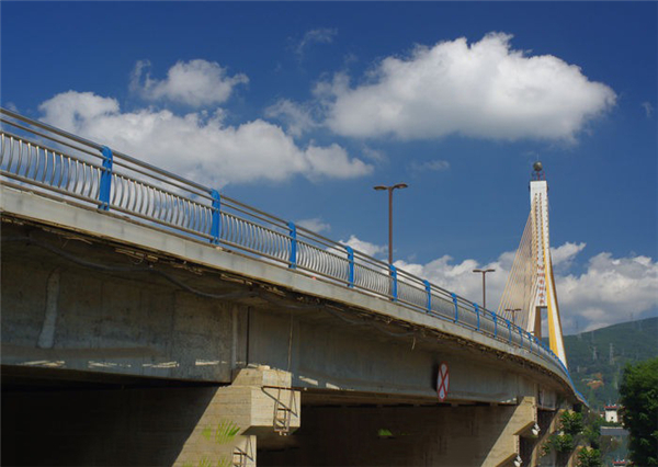 黔东南不锈钢桥梁护栏常见问题及其解决方案